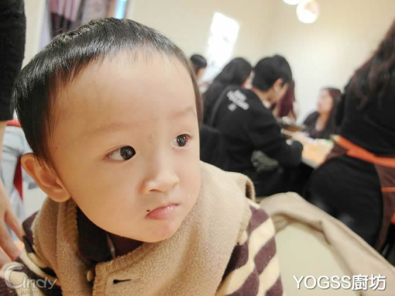 YOGSS廚坊 大人小孩都能開心用餐的地方，給你不一樣的素食新天地