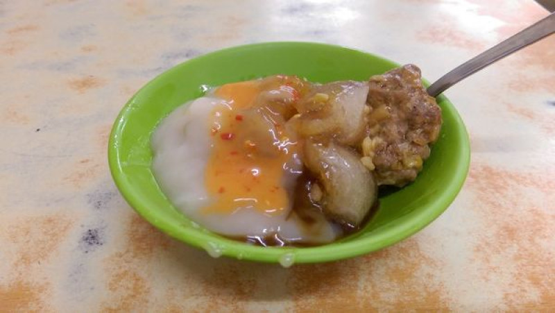 霧峰肉圓婆：50年老店！