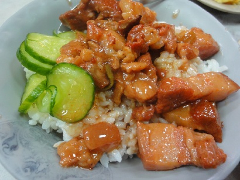 【台中~美食】香香小吃~興大最好吃銅板美食，白天晚上不一樣