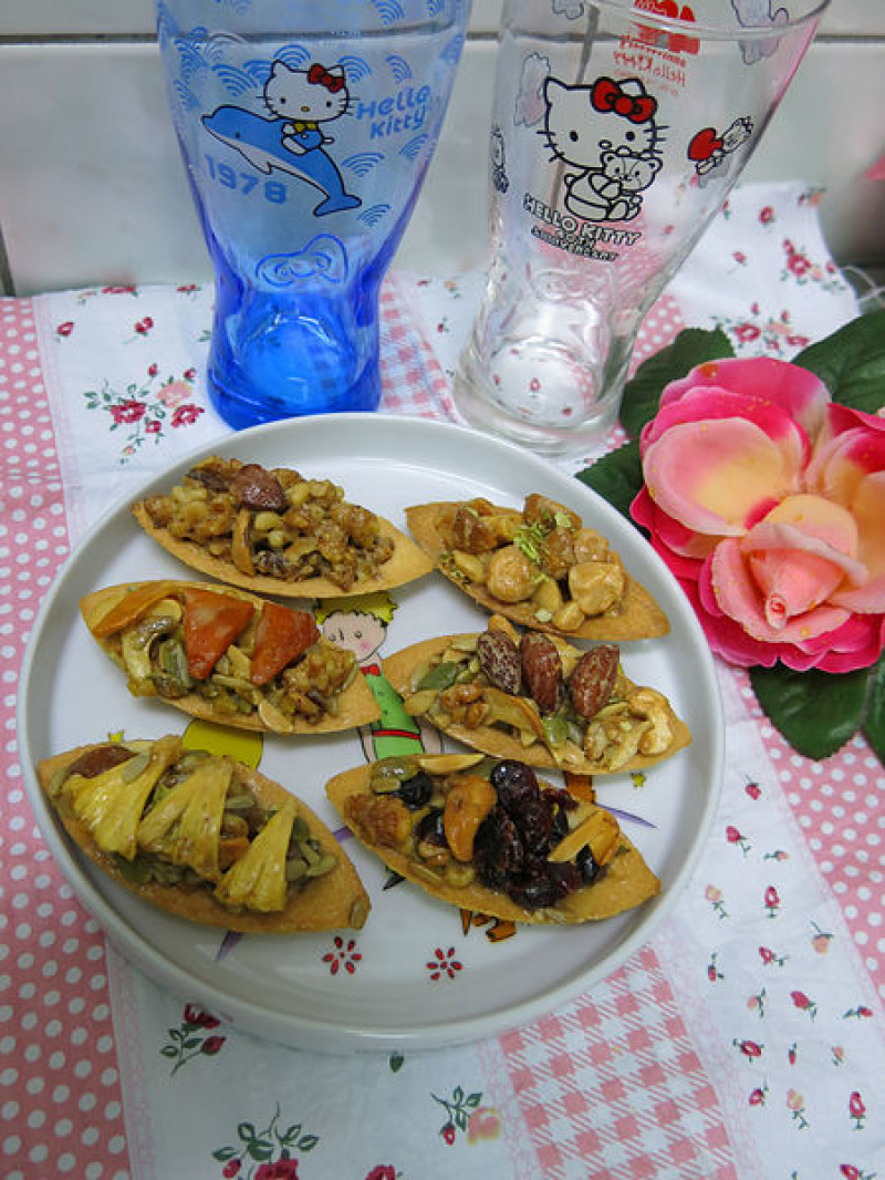 新春伴手禮。新勝發一葉町堅果酥禮盒