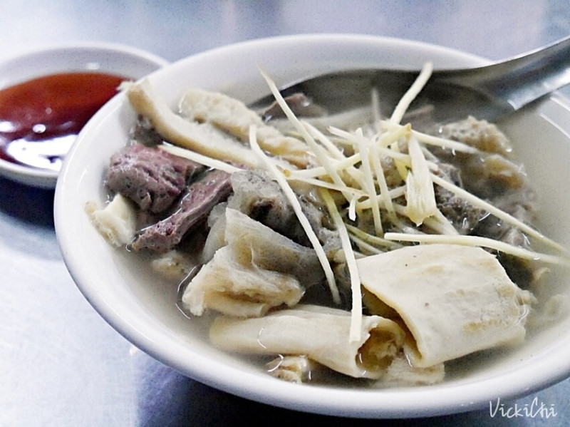 嘉義｜掌管東市場攤販休息日的王家祖傳本產牛雜湯