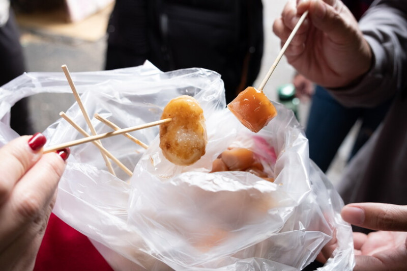 【大甲美食】順伯粉腸米腸│大甲50年粉腸老店，隱藏大甲鎮瀾宮旁市場小吃，內行人都吃這一家！ - 貪吃猴的幻想