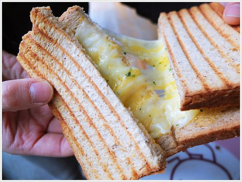 【食祭】華山小確幸紅茶牛奶合作社，70元吃帕尼尼起司，享受文青小確幸