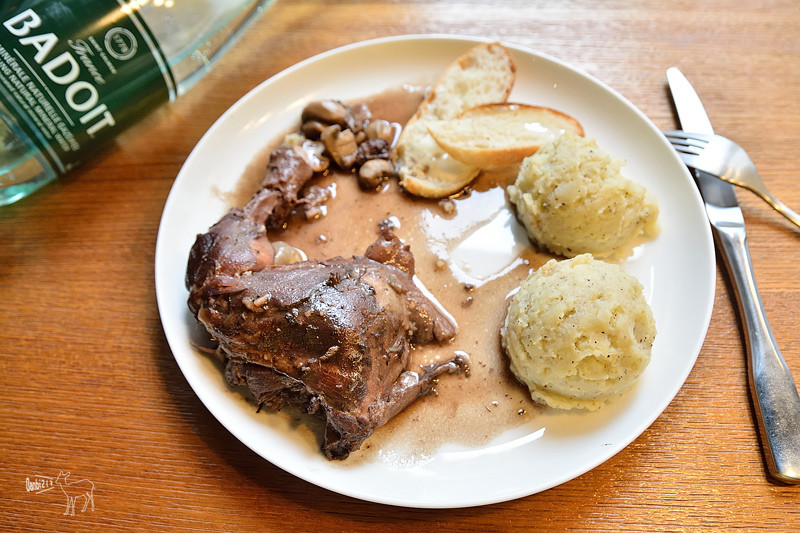 歐風圖書館感:小巴黎人麵包早午餐