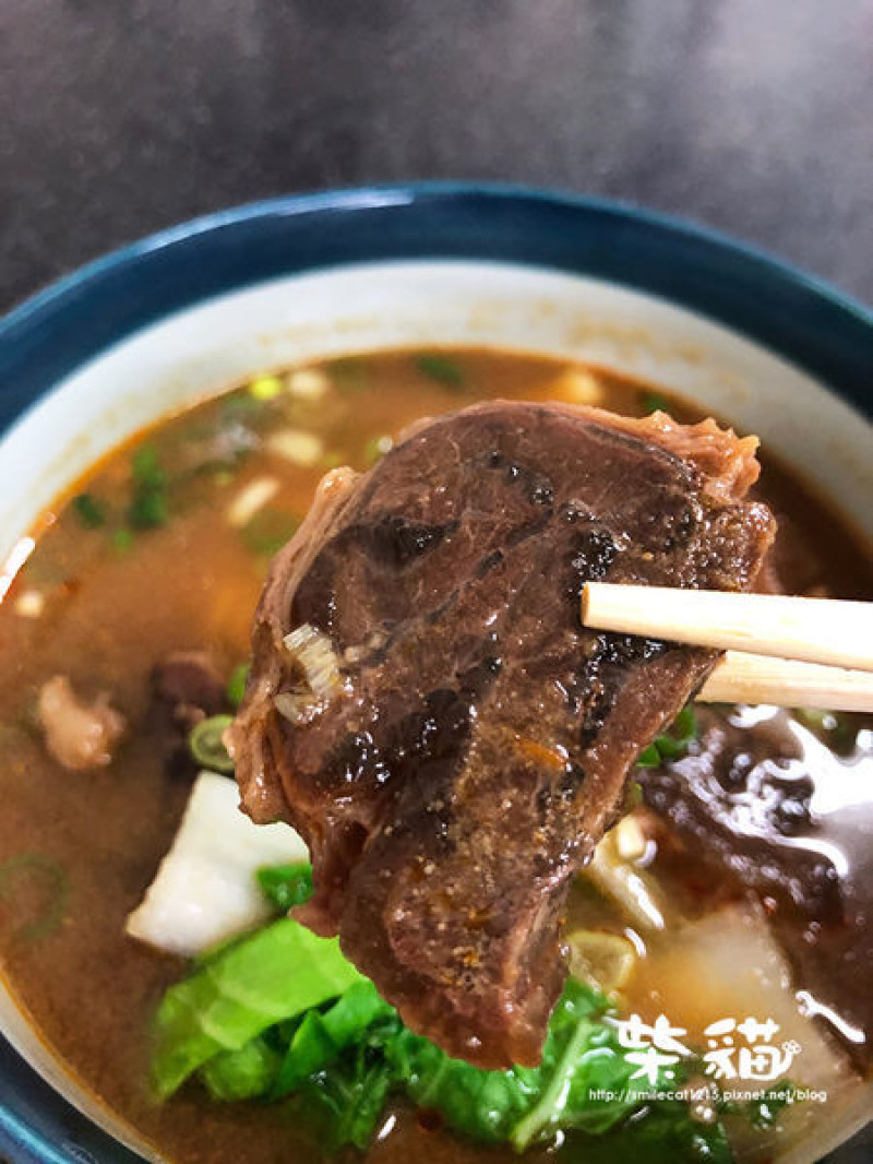 【宜蘭】千里迢迢也值得的一碗牛肉麵:::柴貓IN【大成羊排麵】