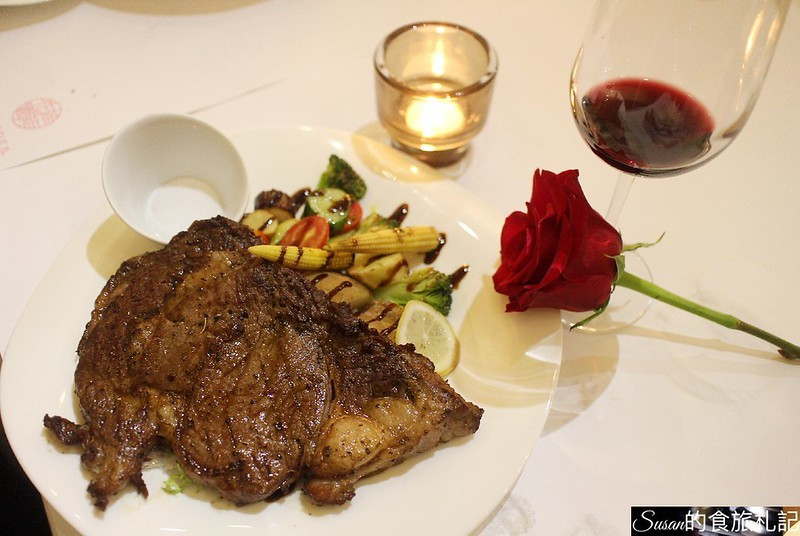 台中西屯牛排|菲菲花園義式餐廳餐點用心美味、環境氣氛也相當美好是聚餐約會首選 