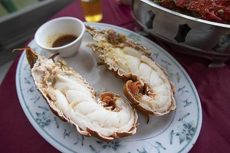 花蓮超經濟實惠055龍蝦海鮮餐廳 - 肌肉猛男海戰車