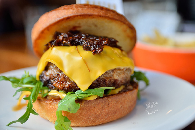 內湖:Mastro Cafe美式餐廳,捷運港墘站,早午餐,義大利麵,牛排,漢堡,咖啡館,甜點