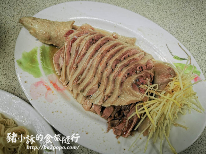 嘉義。民雄》鵝肉町。較沒名氣但味道也不差