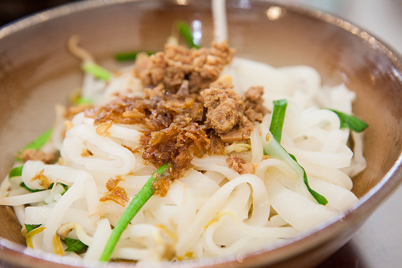 |食|高雄美濃 仿古風格的粄條店 軒味屋
