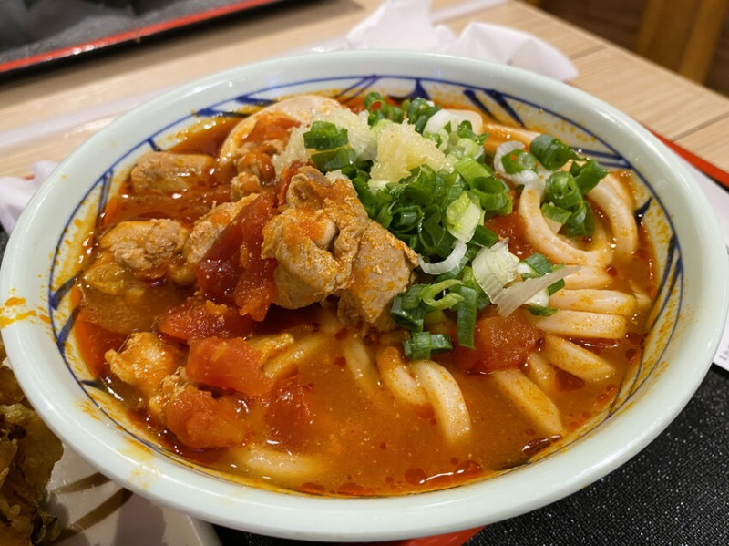 【台中 餐廳】丸亀製麵 新光三越台中中港店，烏龍麵大神~美食街永遠排隊的美食