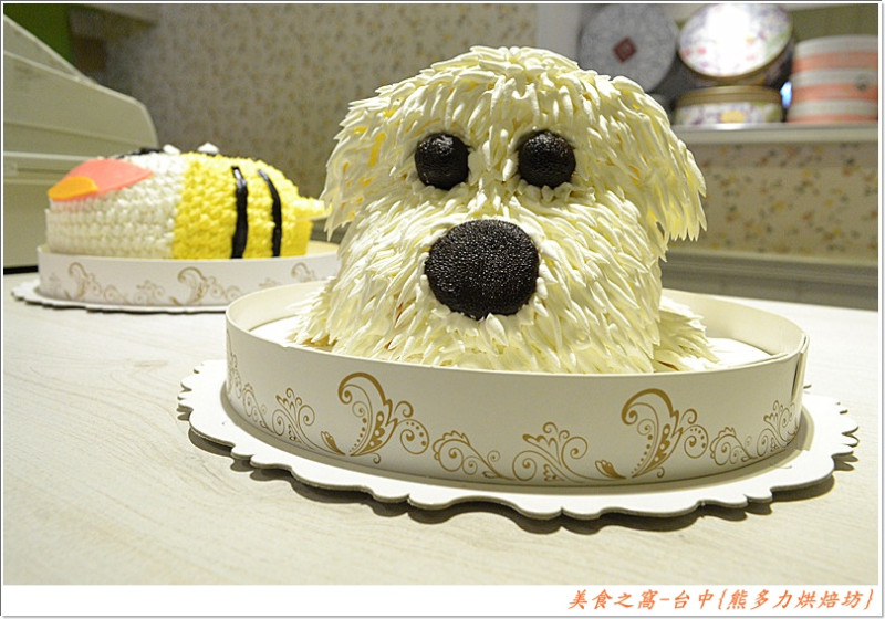 這麼可愛的小狗居然宰來吃!?來台中-熊多力烘焙坊走一趟你就知道答案囉!!
