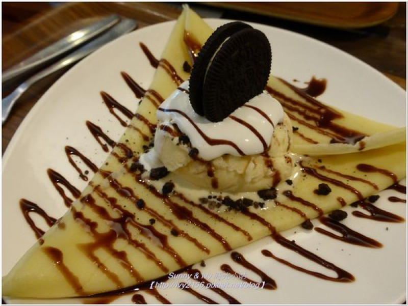 【中和食記】Yellowhite 黃白小屋德國小吃。特色甜點真好吃