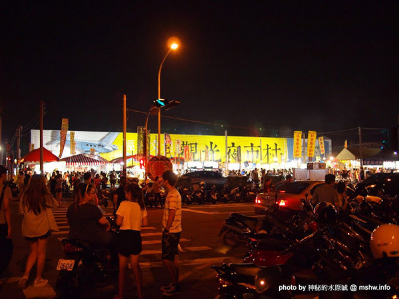 【景點】台中水湳經貿文創觀光夜市村@西屯 : 攤販多,規模頗大,同質性略高,停車空間有待改善的新夜市              