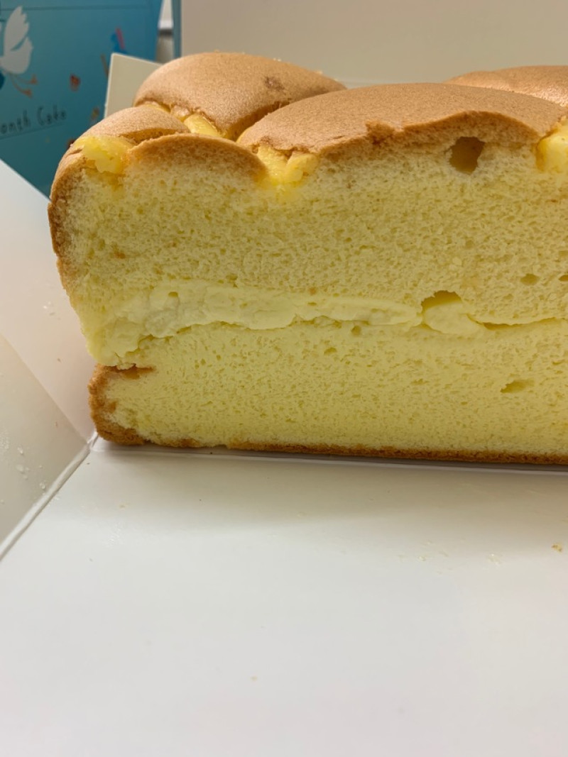 #彌月蛋糕推薦 溫柔甜蜜的牛奶布丁口味，古早味蛋糕原來這麼好吃！