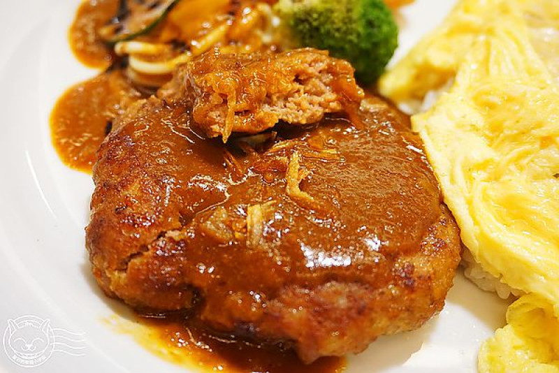 ※ 青木和洋食彩AOKI ※ 【星羽愛美食-台中】裝潢明亮寬敞舒適，餐點溫暖樸實美味的中價位和式洋食        
      