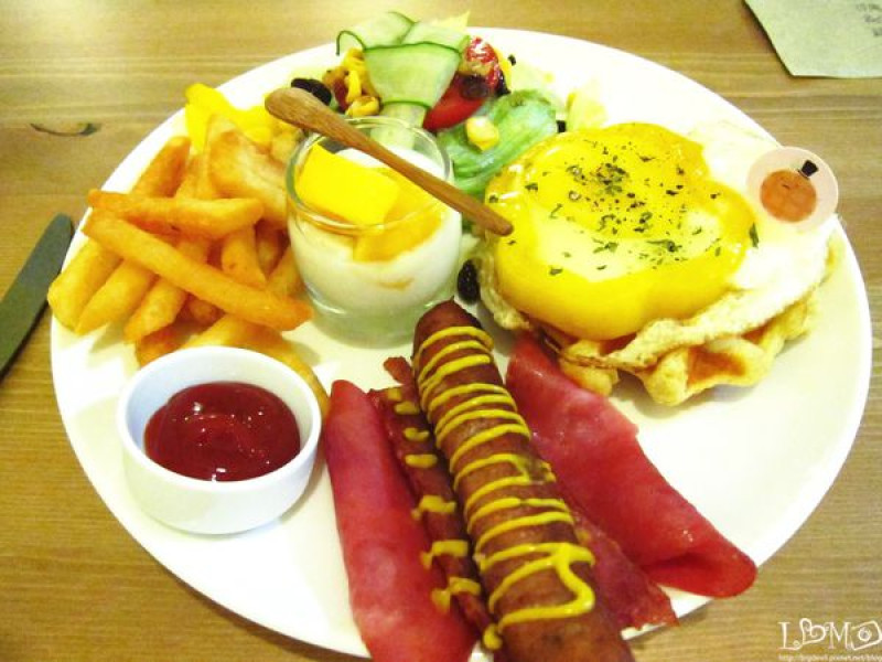 【台北美食】通化街超夯新食潮，Le Petit Waffle蕾蓓蒂比利時鬆餅早午餐＠皮蛋│新手人妻