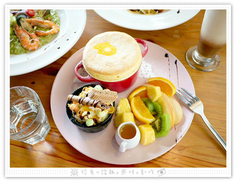 [高雄食記] 瑪莉桃桃~高雄親子友善餐廳！推薦義大利麵、燉飯、咖啡、舒芙蕾！附設兒童遊戲室，內有包廂歡迎包場慶生！