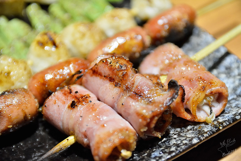 柒串燒屋燒烤15元起:台北中山區捷運台北車站善導寺站 北一綠豆沙牛奶