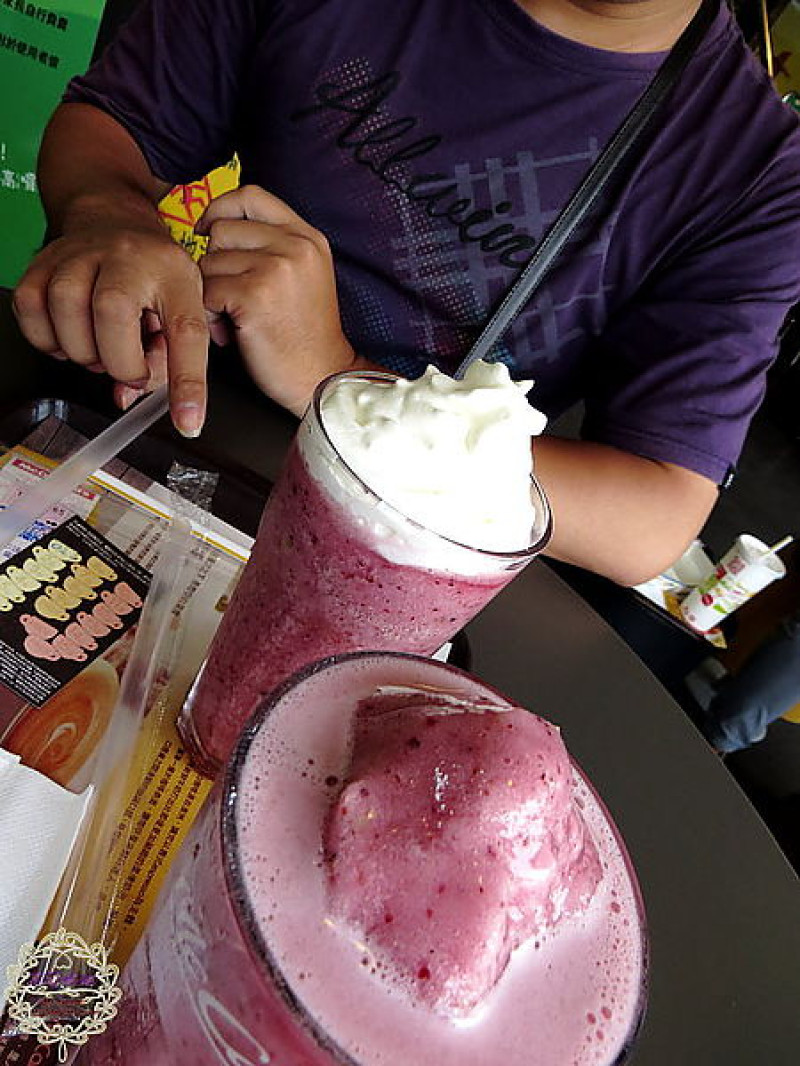 2014.09.03 -【高雄】麥當勞仲夏野莓冰沙（高雄瑞隆店）