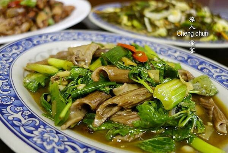 新北海鮮熱炒【黑白毛海鮮】好吃上菜速度快、免費停車場