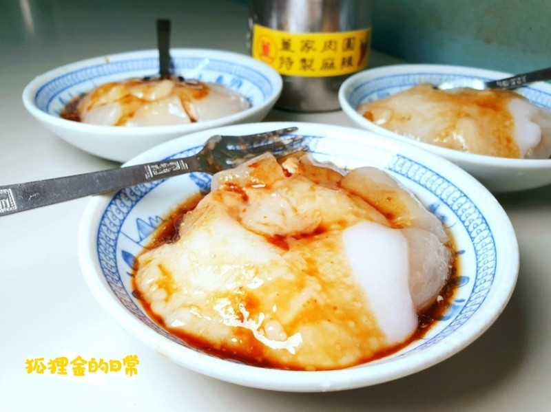 南投水里美食 │ 董家三兄弟肉圓總店 二哥的店 好吃到老顧客主動製作號碼牌 開店半小時完售奇蹟肉圓老店