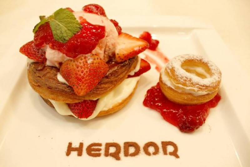 台北忠孝敦化) Herdor- 吃下午茶就該配花茶，藏匿在東區的夢幻喝茶小天堂