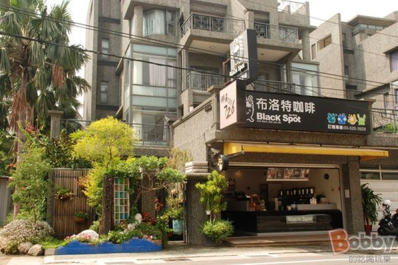 【新竹.美食】轉角726.新竹簡餐.咖啡.下午茶餐廳.新竹多肉植物推薦