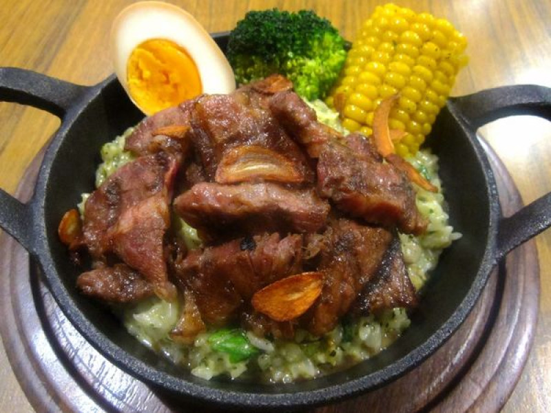 【內湖早午餐】義大利麵、燉飯、美式漢堡、三明治、下午茶餐點豐富份量多是歡樂聚餐好去處-the Chips內湖店