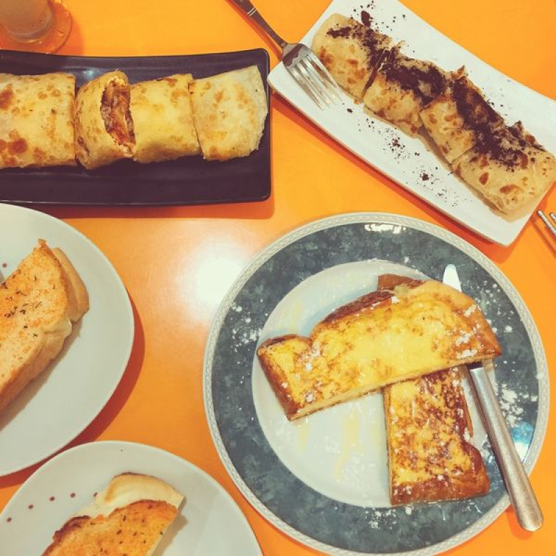 [台北中山美食] 捲餅咬鹿 早餐 鮮奶起司捲餅 法式吐司 飲品 初鹿鮮奶 行天宮附近