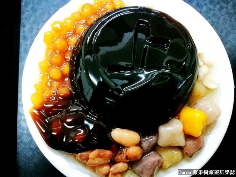 『桃園中壢美食』上輝仙草豆花店/中壢在地人必吃人氣IG甜品/中壢仙草茶 - Darren蘋果樹旅遊玩樂誌