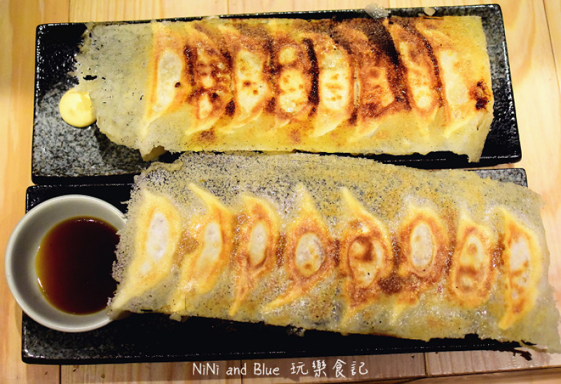 【台中美食】有喜屋Ukiya日式煎餃居酒屋~公益路美食餐廳。永春東路與公益路口。黎明黃昏市場