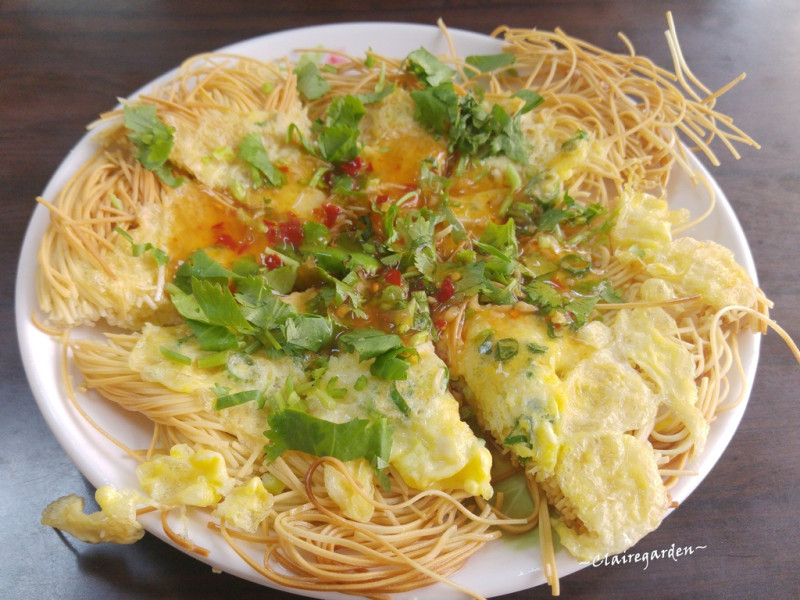 [北投在地美食]房記煇伯鴨肉羹麵~老店創意料理-黃金酥麵、粄條捲，酸梅汁喝到飽