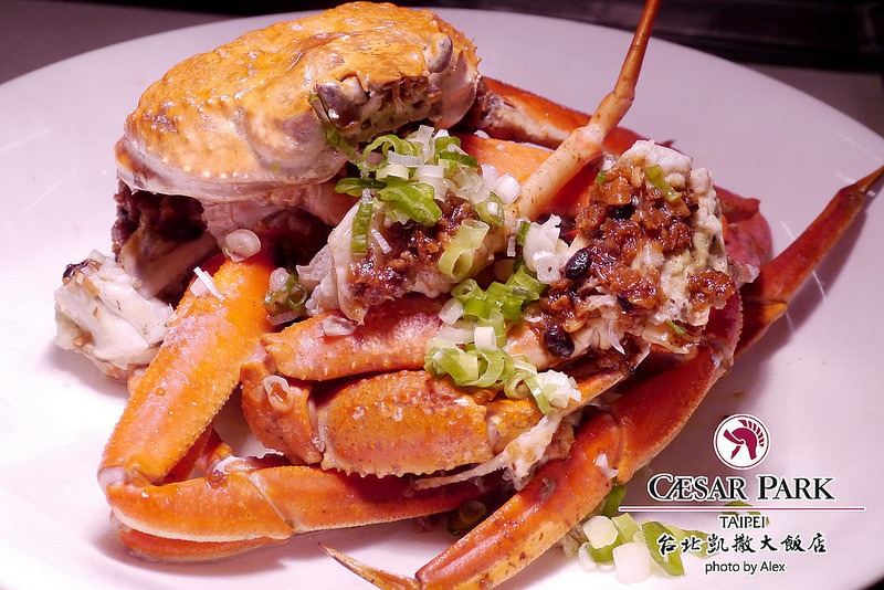 【台北】台北凱撒飯店Checkers。蟹Go Checkers ~ 秋天就是要吃蟹不然要幹嘛!!! 肥美蟹料理吃到飽 / 台北車站M6出口 