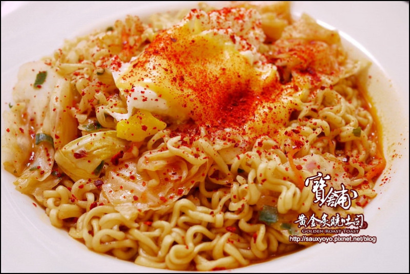 【台北】寶舖黃金炙燒吐司 ~ 台北後站巷弄好滋味 真材實料平價烤土司 人氣爆炒辛拉麵