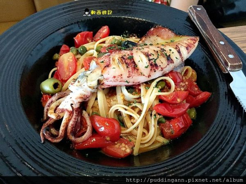 [食記]台中南屯區 鹽與胡椒餐館Salt&Pepper 好吃份量大義大利麵/燉飯 氣氛餐廳 超難預約小餐館 ‪每月一號開放下個月的座位 FB打電話預約皆可 水果啤酒/紅酒/白酒 台中美食/台中餐廳/南