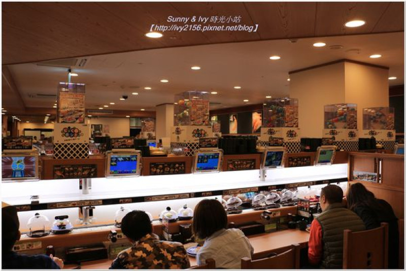 【台北中山食記】くら寿司藏壽司 Kura Sushi（松江南京店）。好玩的迴轉壽司店，不小心會多拿一盤ㄋㄟ～
