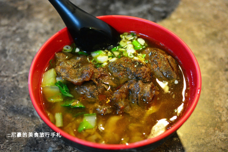 [台北信義] 建忠牛肉麵 滷味好好吃 信義區美食推薦食記
