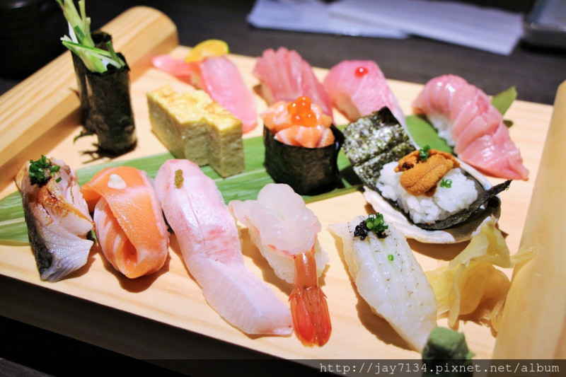 （桃園市美食）村民食堂 山越握壽司專門店 價格合宜、水準超棒的握壽司