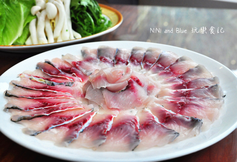 【南投】金井山泉農莊活魚料理。日月潭附近好山泉水放養的鱘龍魚、鱸魚、草魚、鯛魚