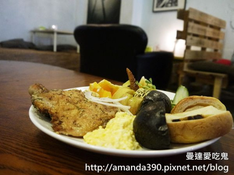 【台南食記】中西區 泡卡芙 Puff Cafe ● 老教堂化身複合式咖啡館！❤❤