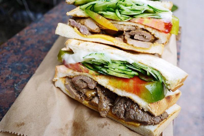 【台北】忠孝新生 阿姐的店 碳烤三明治‧現打果汁‧超豐盛早餐♡