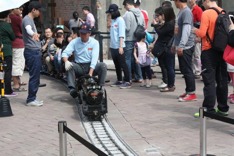 高雄休閒好去處 - 哈瑪星駁二線火車體驗之旅