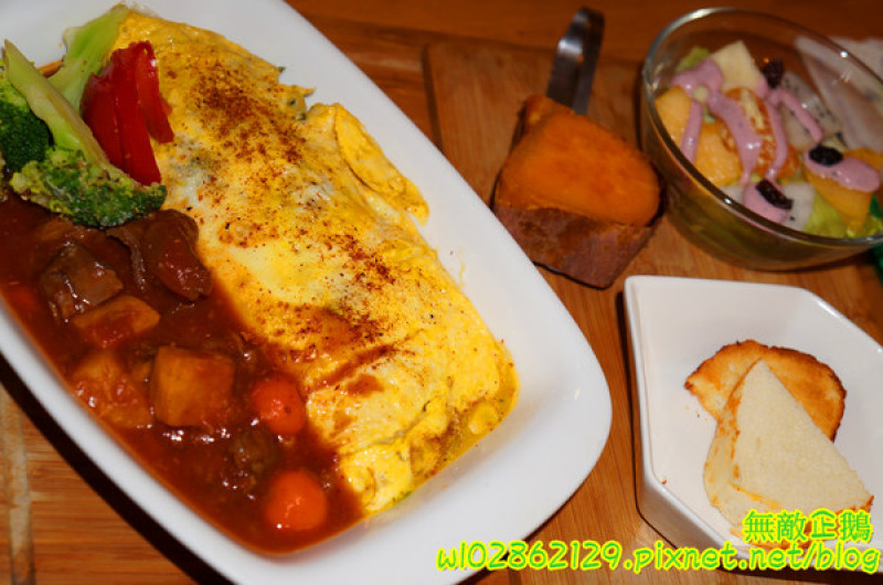 【台南-東區】鐵鍋煎餅x青醬蛋包飯...超萌雪人聖代登場!!《Relax.brunch 輕鬆點早午餐》        
      