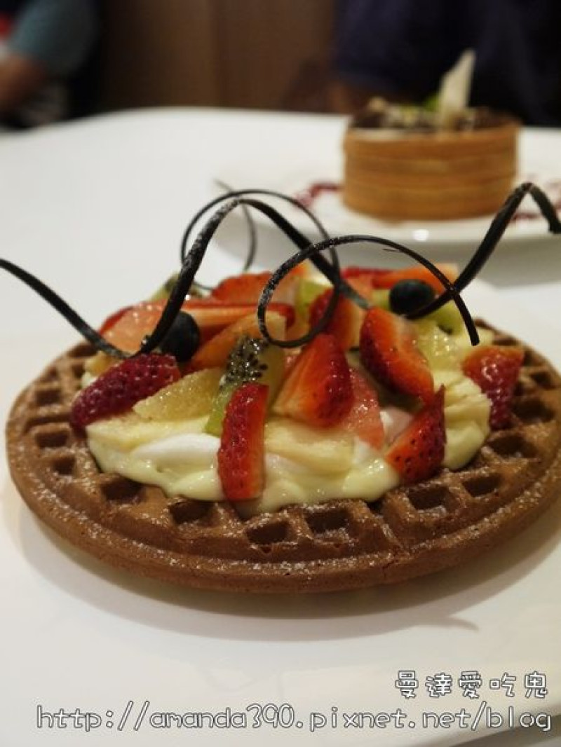 【台南食記】安平區 Elate Cafe 伊蕾特咖啡 ● 三訪 ● 吃不膩格子鬆餅 女孩兒們的最愛 ❤❤ (已歇業)