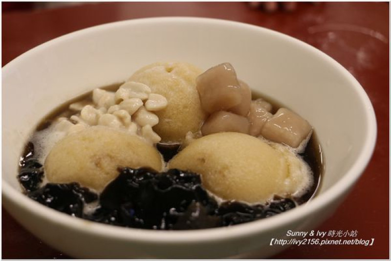 【桃園食記】福麻糬豆花（藝文店）。咱們一起上課吃豆花