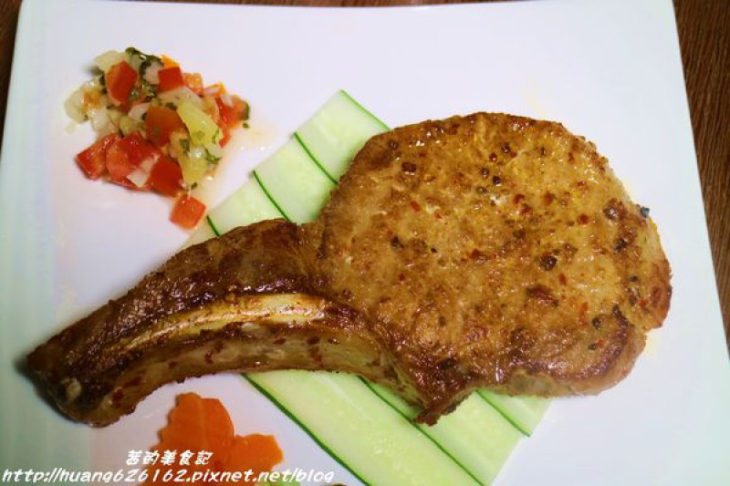 【台北內湖區】精緻異國料理『雀爾斯 Cheers』美式運動主題餐廳、下班小酌好去處 ~