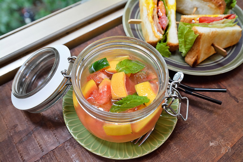 在三樓的咖啡館:AGCT apartment