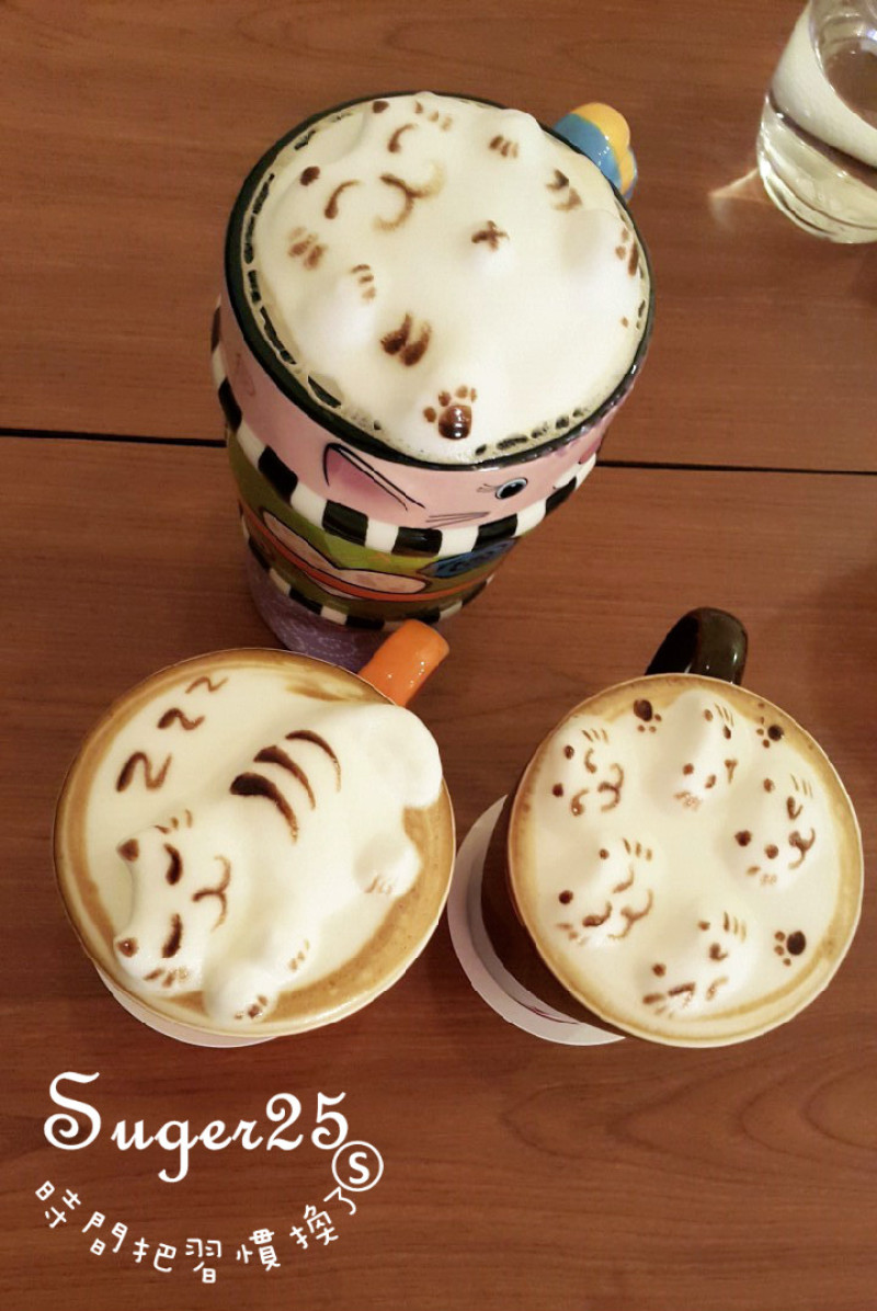 [美食]桃園特色美食~可愛立體拉花來啦!!//貓鼻子複合式咖啡餐飲//貓系列的拉花療育翻了，可愛到捨不得喝掉它!!!---桃園(完整MENU)