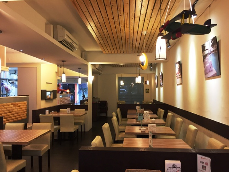 東央貢。泰食堂        
      